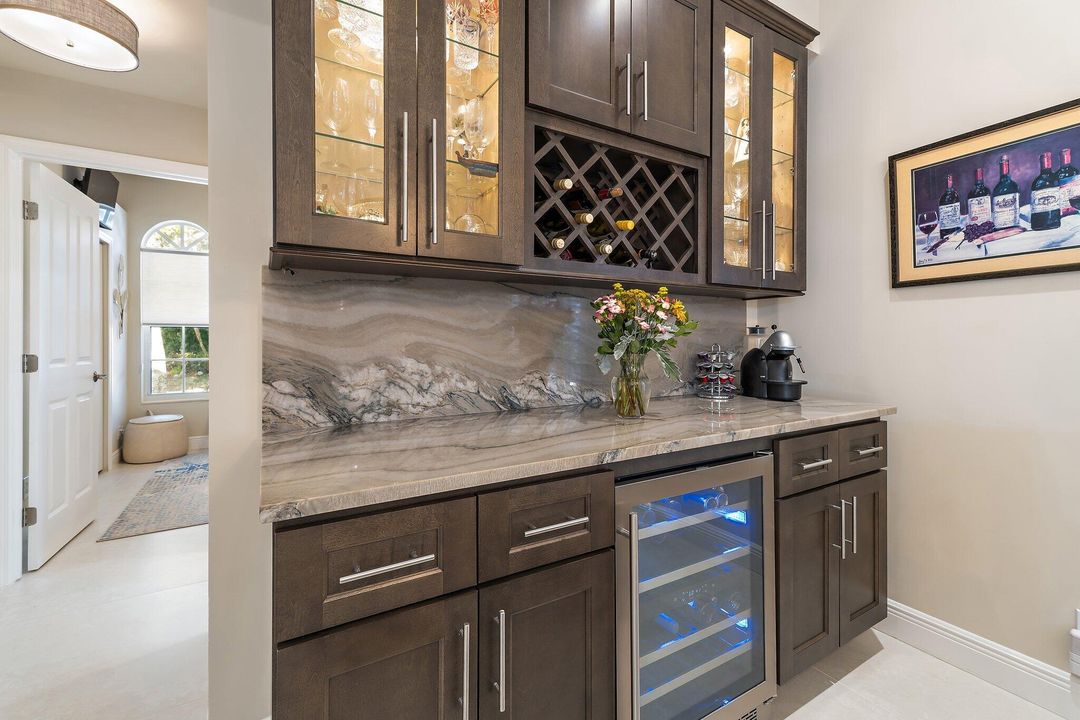 En Venta: $725,000 (2 camas, 2 baños, 1277 Pies cuadrados)