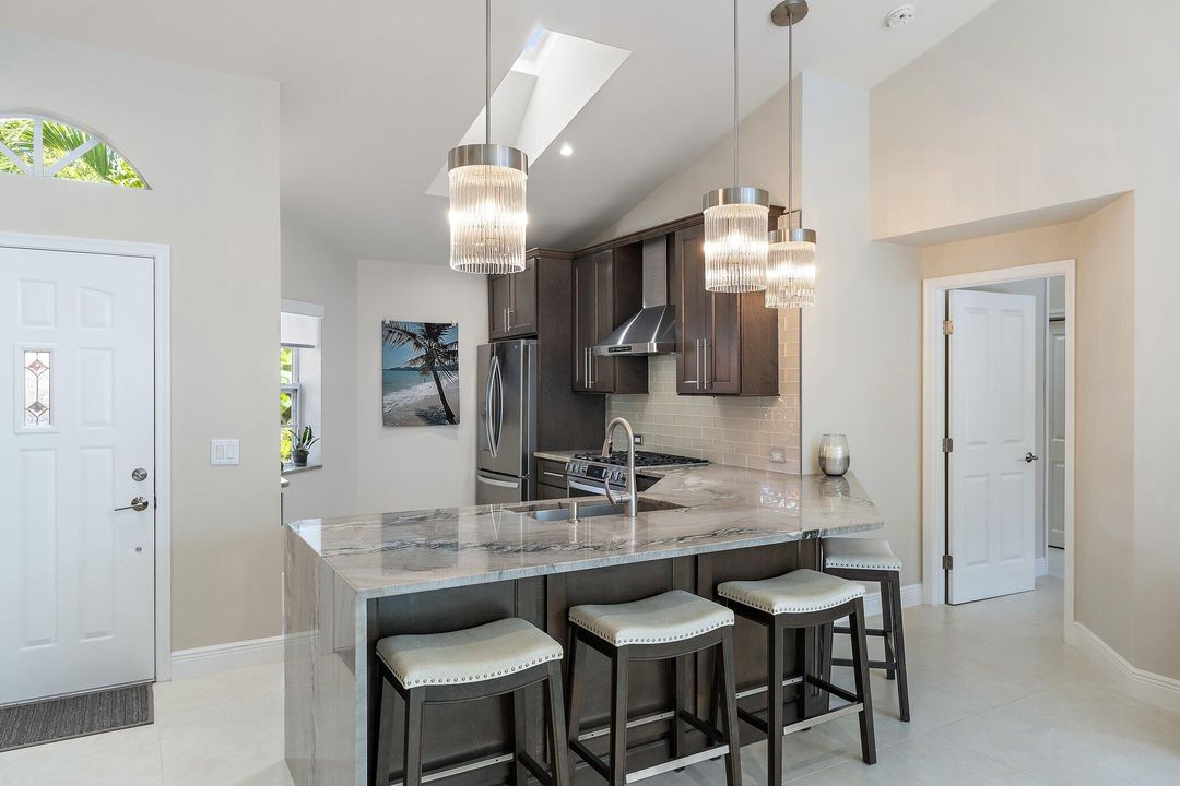 En Venta: $725,000 (2 camas, 2 baños, 1277 Pies cuadrados)