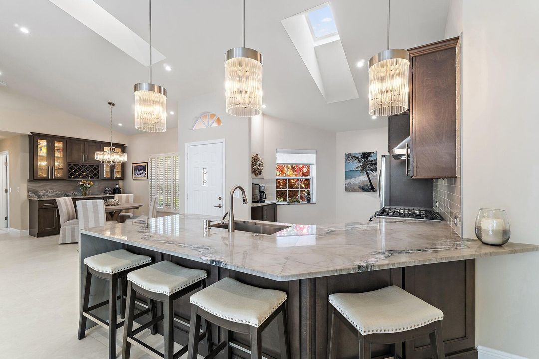 En Venta: $725,000 (2 camas, 2 baños, 1277 Pies cuadrados)