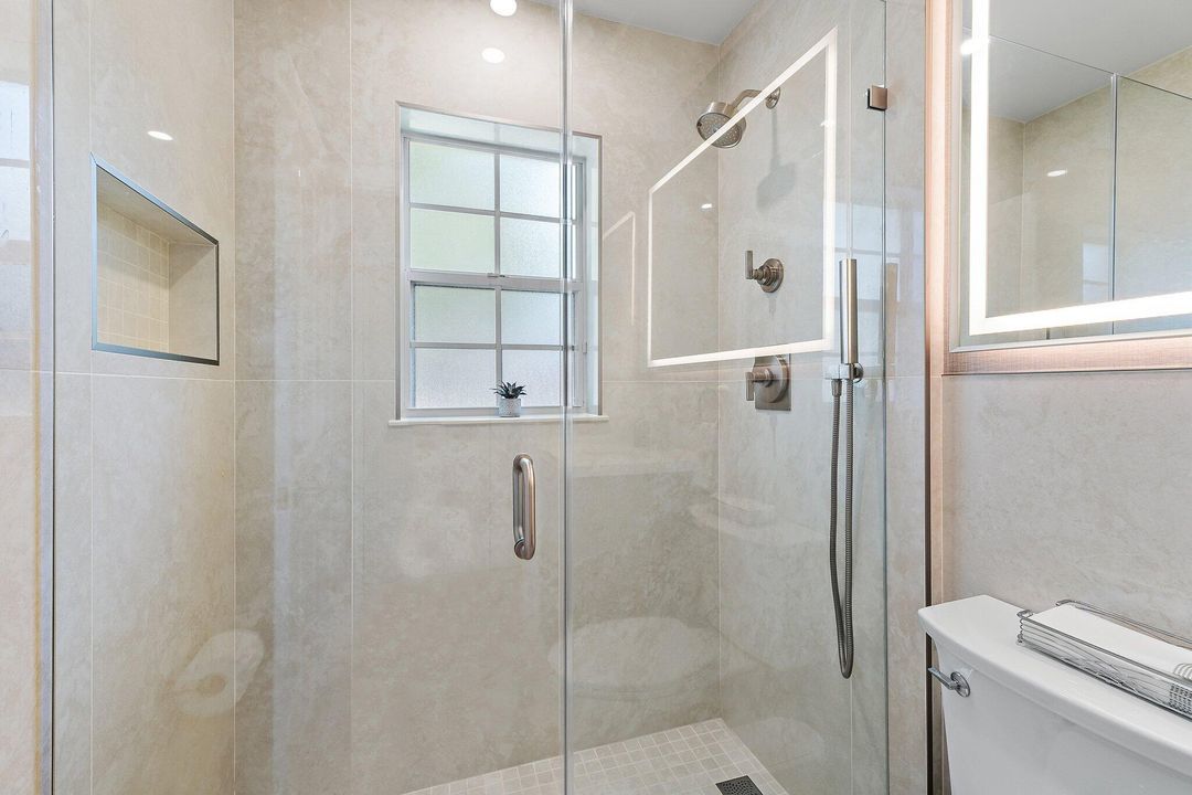 En Venta: $725,000 (2 camas, 2 baños, 1277 Pies cuadrados)