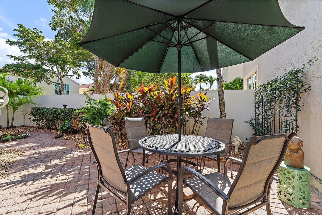 En Venta: $725,000 (2 camas, 2 baños, 1277 Pies cuadrados)