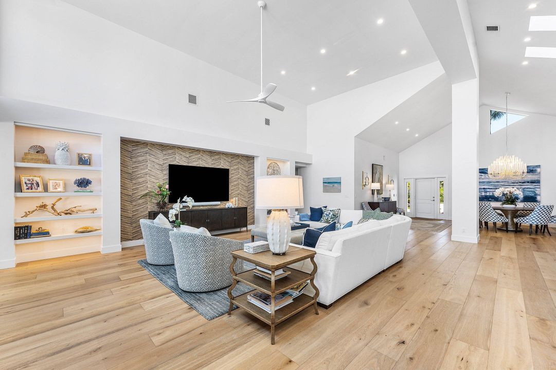 На продажу: $3,495,000 (3 спален, 4 ванн, 3272 Квадратных фут)