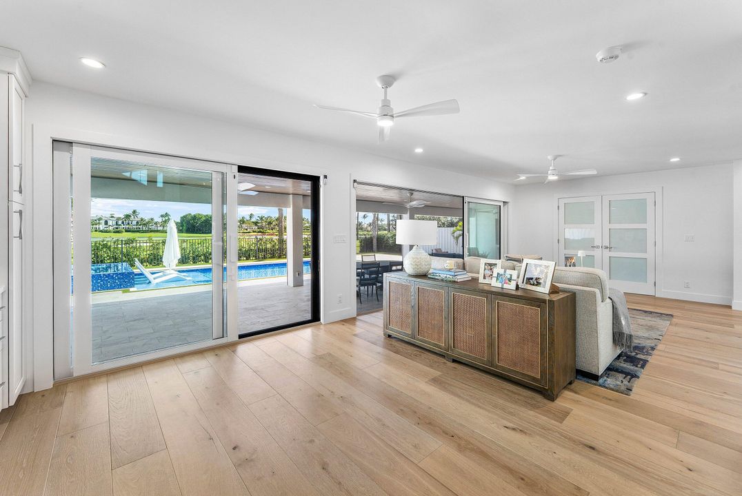 На продажу: $3,495,000 (3 спален, 4 ванн, 3272 Квадратных фут)