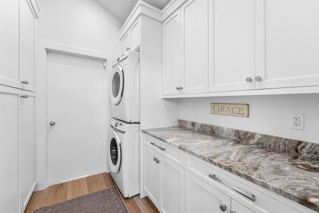 На продажу: $3,495,000 (3 спален, 4 ванн, 3272 Квадратных фут)