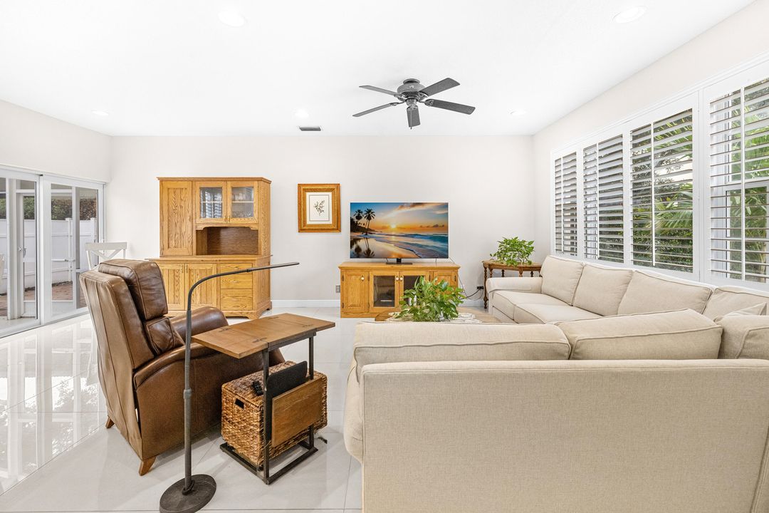 For Sale: $439,000 (3 beds, 2 baths, 1427 Square Feet)