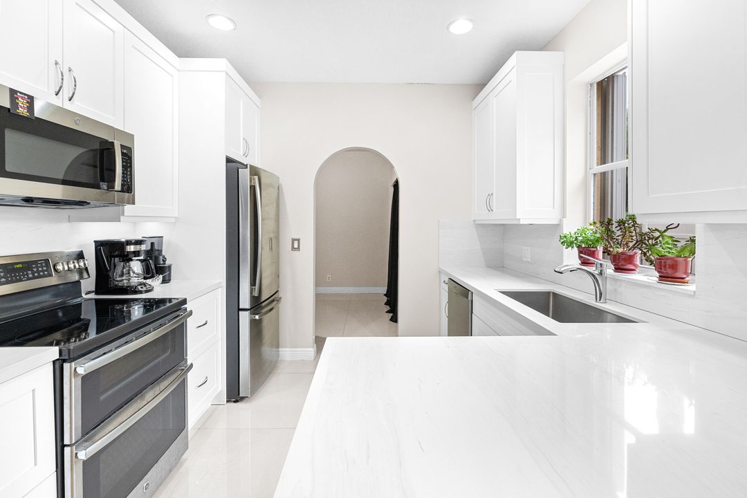 For Sale: $439,000 (3 beds, 2 baths, 1427 Square Feet)