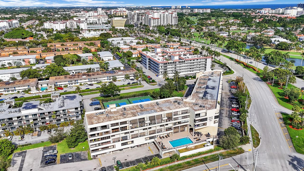 For Sale: $350,000 (2 beds, 2 baths, 1281 Square Feet)