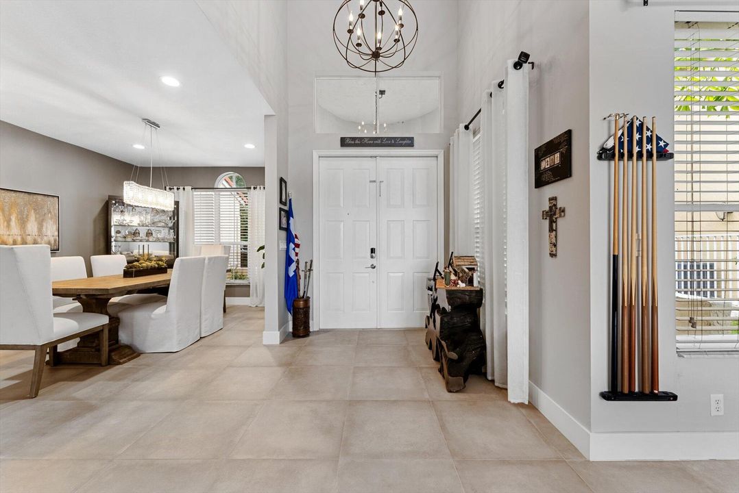 For Rent: $7,900 (5 beds, 3 baths, 3080 Square Feet)