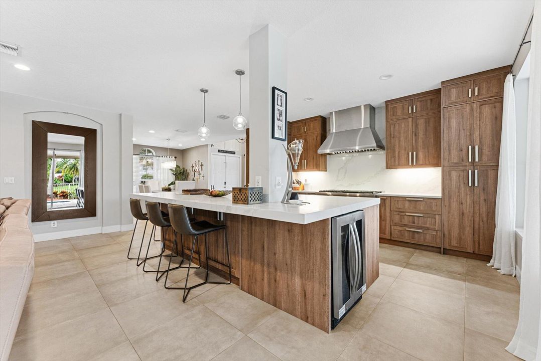 For Rent: $7,900 (5 beds, 3 baths, 3080 Square Feet)