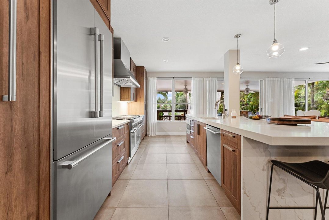 For Rent: $7,900 (5 beds, 3 baths, 3080 Square Feet)