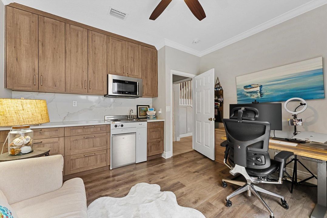 For Rent: $7,900 (5 beds, 3 baths, 3080 Square Feet)