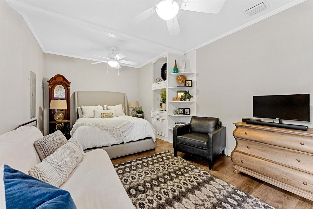 For Rent: $7,900 (5 beds, 3 baths, 3080 Square Feet)