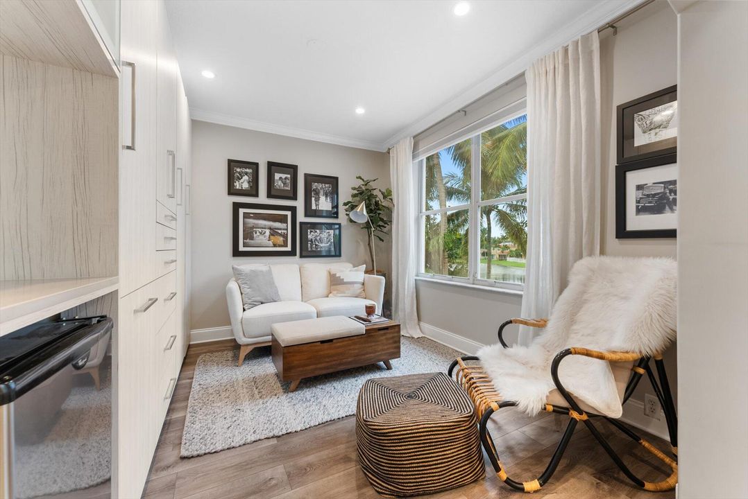 For Rent: $7,900 (5 beds, 3 baths, 3080 Square Feet)