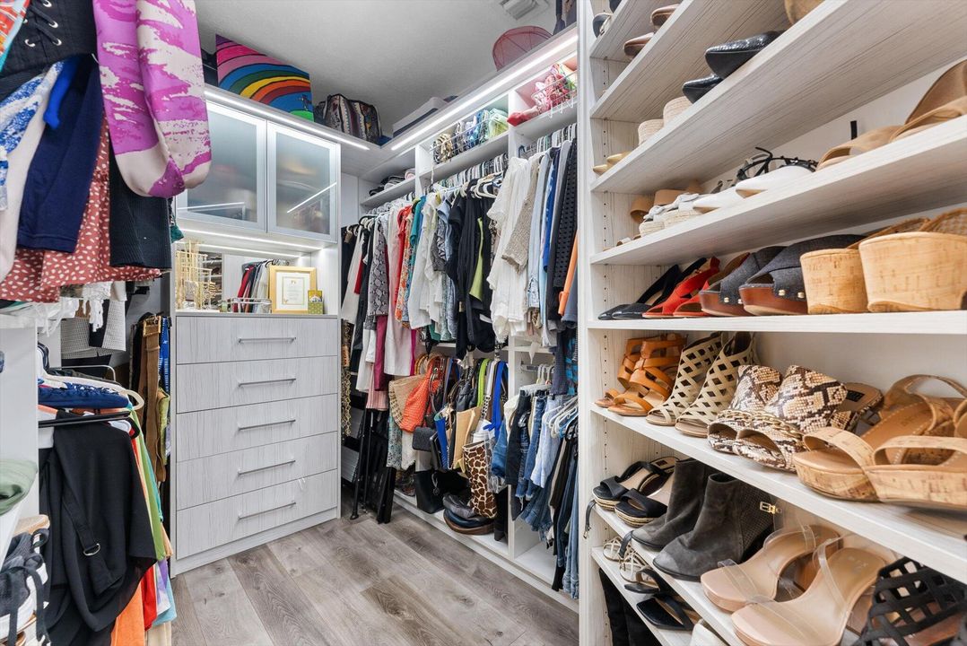 For Rent: $7,900 (5 beds, 3 baths, 3080 Square Feet)