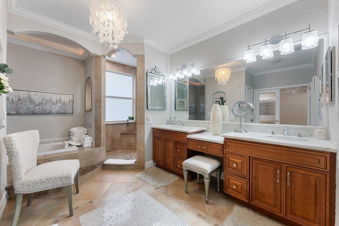 For Rent: $7,900 (5 beds, 3 baths, 3080 Square Feet)