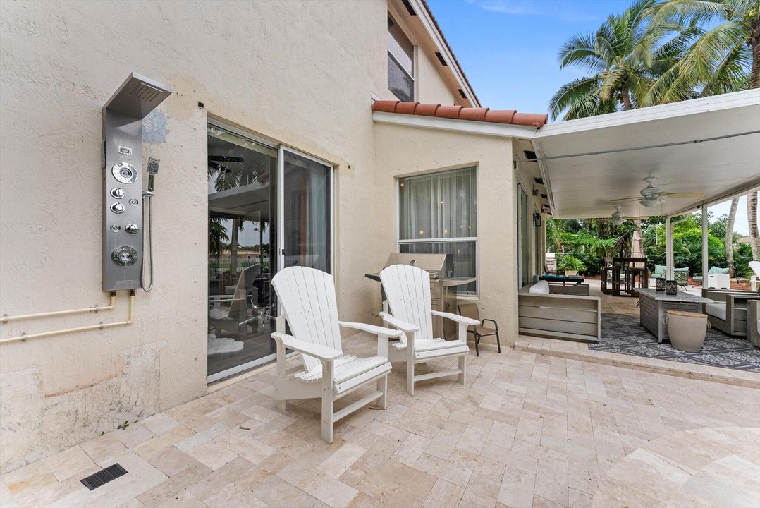 For Rent: $7,900 (5 beds, 3 baths, 3080 Square Feet)