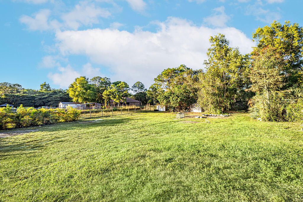 For Sale: $549,000 (3 beds, 2 baths, 1130 Square Feet)