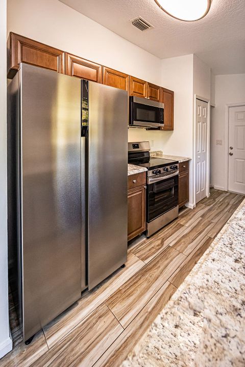 For Sale: $549,000 (3 beds, 2 baths, 1130 Square Feet)