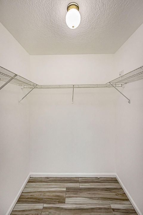 For Sale: $549,000 (3 beds, 2 baths, 1130 Square Feet)