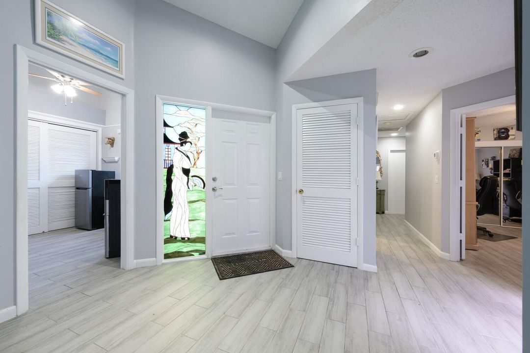 For Sale: $399,000 (2 beds, 2 baths, 1799 Square Feet)