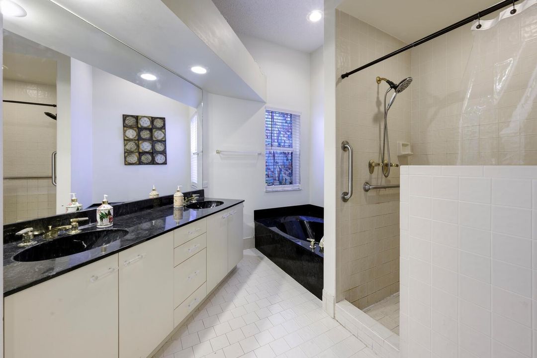 For Sale: $399,000 (2 beds, 2 baths, 1799 Square Feet)