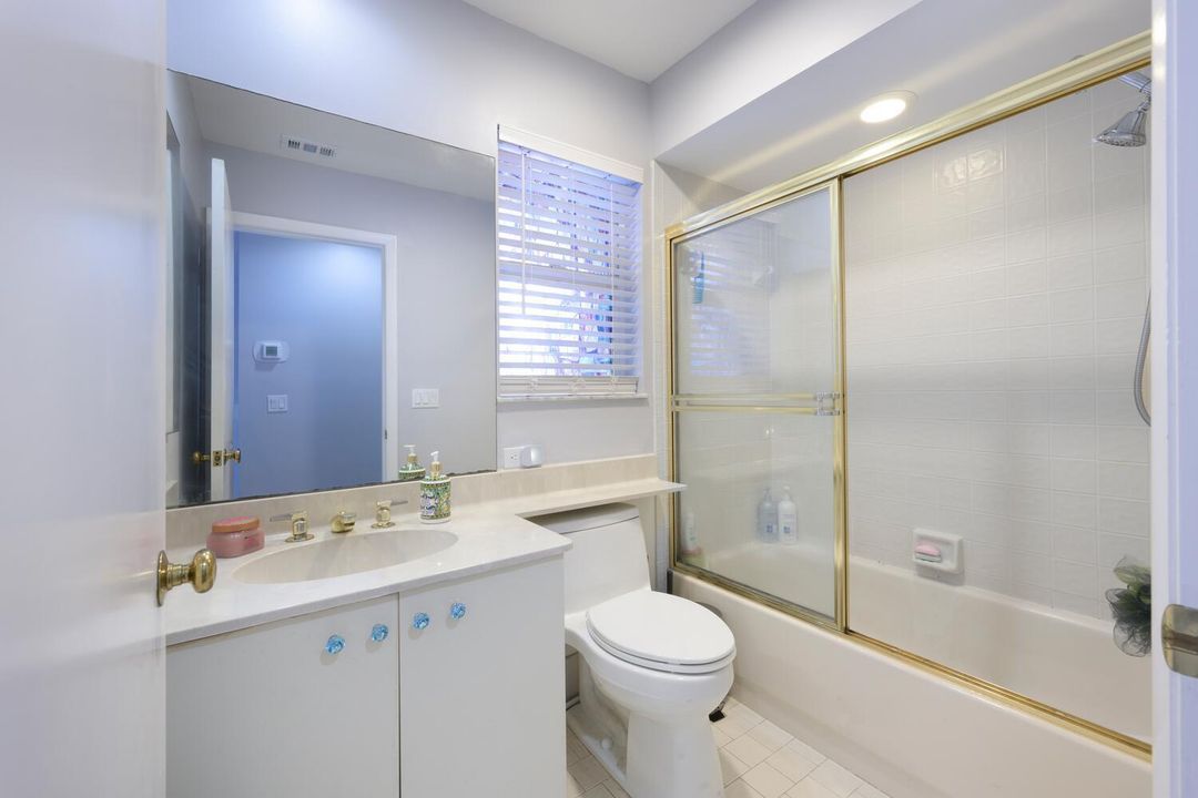 For Sale: $399,000 (2 beds, 2 baths, 1799 Square Feet)