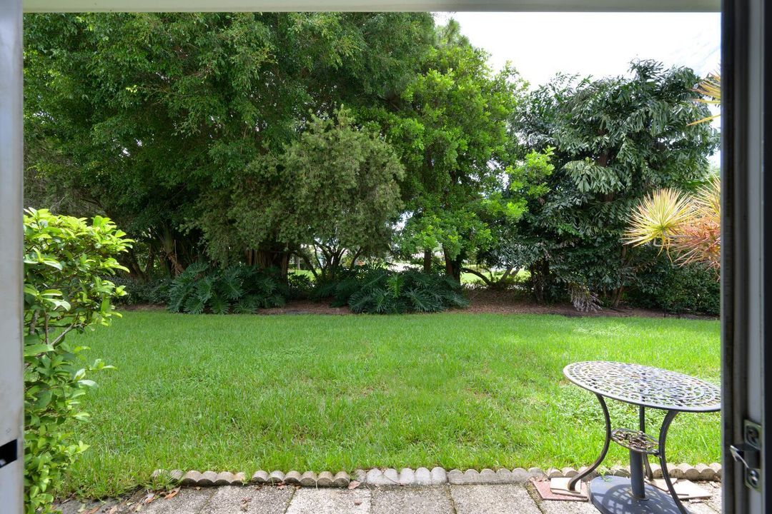 For Sale: $399,000 (2 beds, 2 baths, 1799 Square Feet)