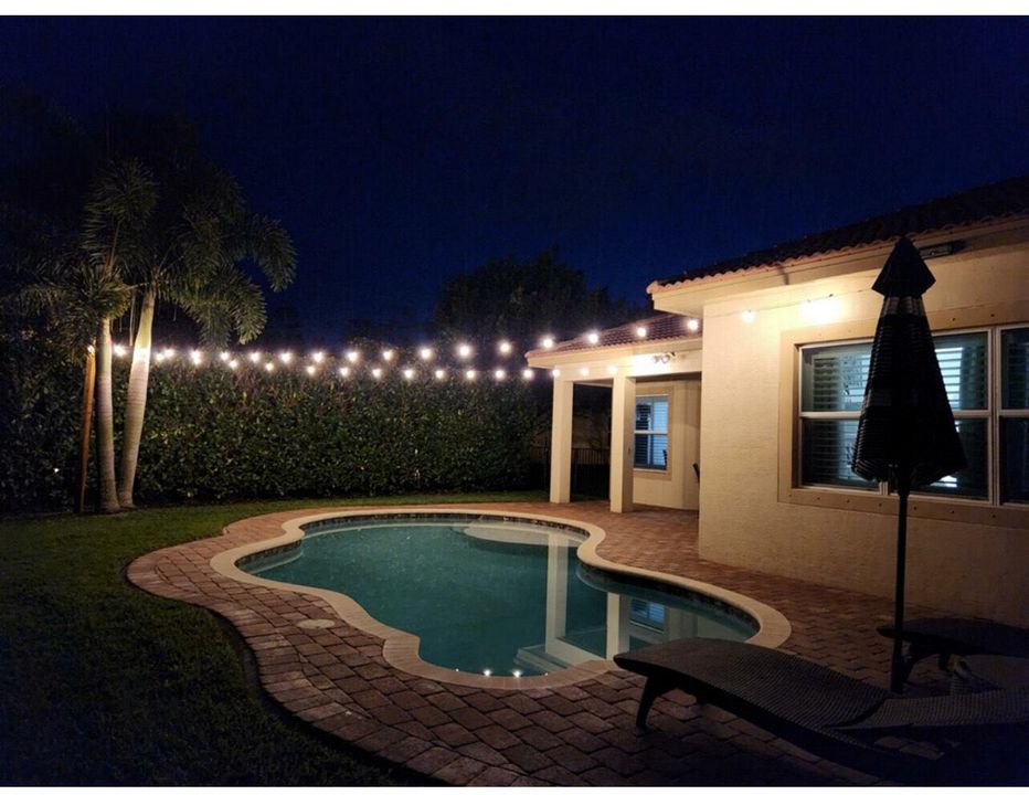 Active With Contract: $699,000 (3 beds, 2 baths, 2039 Square Feet)