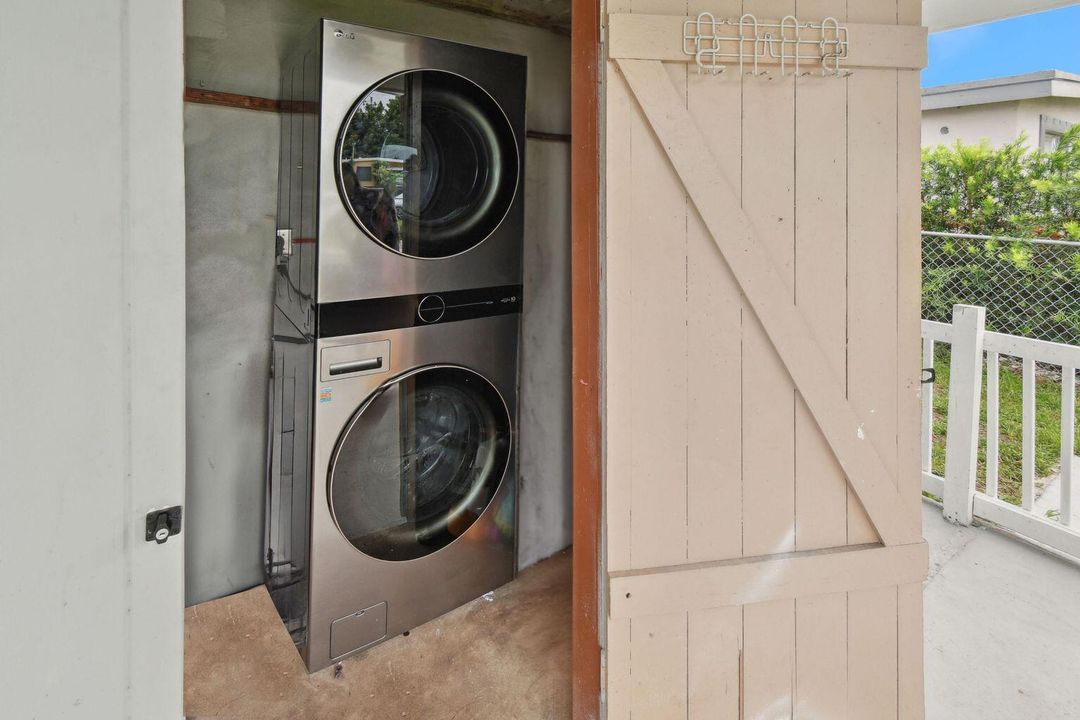 For Sale: $480,000 (4 beds, 2 baths, 1575 Square Feet)