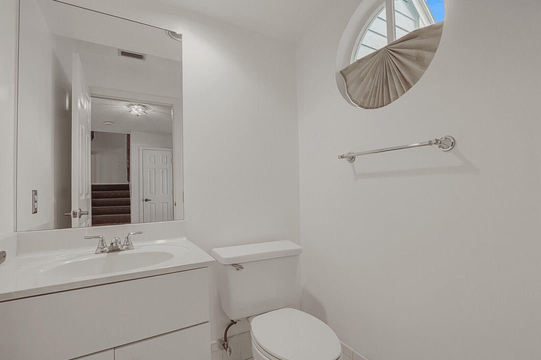 Activo con contrato: $625,000 (3 camas, 2 baños, 1762 Pies cuadrados)