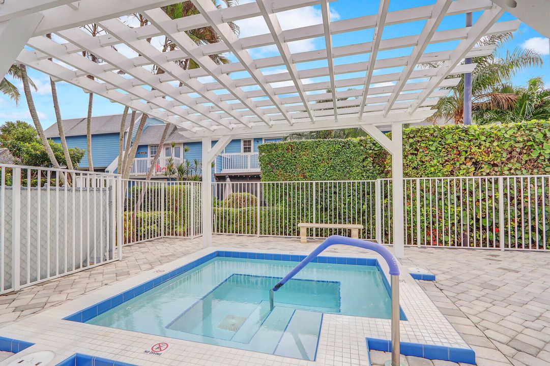 Activo con contrato: $625,000 (3 camas, 2 baños, 1762 Pies cuadrados)