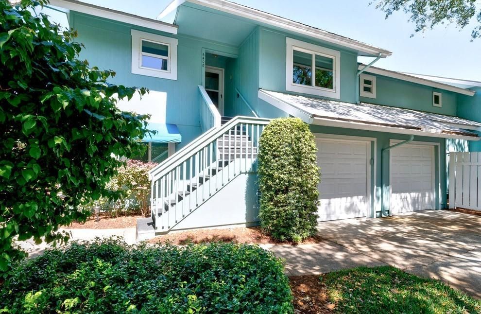 For Sale: $299,900 (2 beds, 2 baths, 1502 Square Feet)