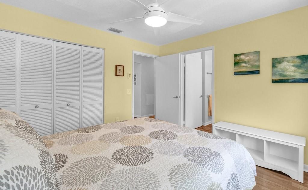 For Sale: $299,900 (2 beds, 2 baths, 1502 Square Feet)