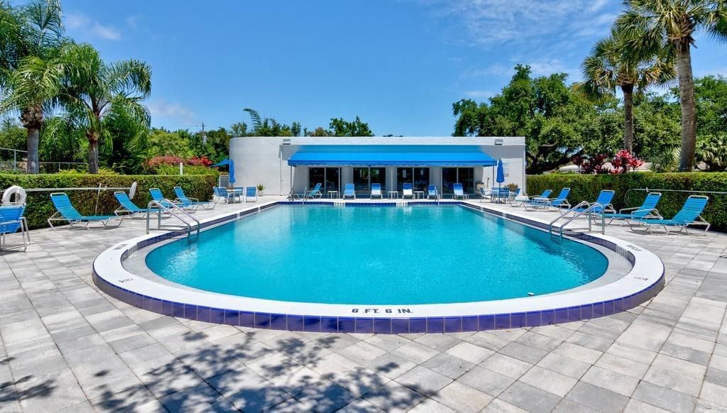 For Sale: $299,900 (2 beds, 2 baths, 1502 Square Feet)