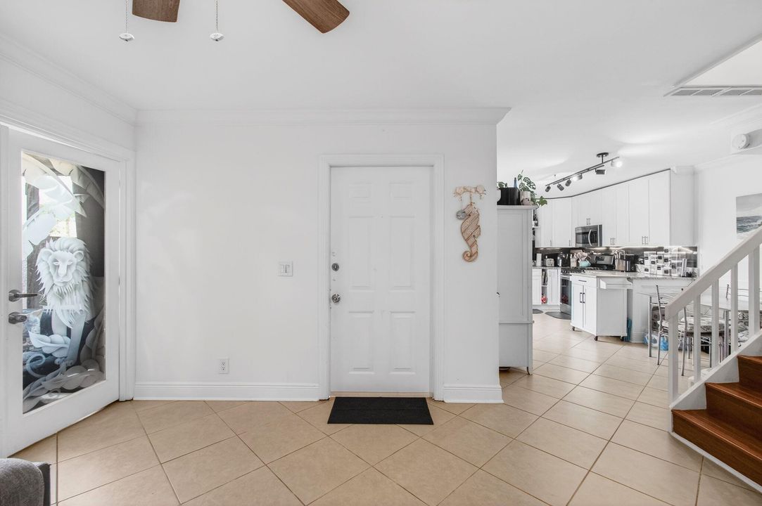 For Sale: $284,900 (2 beds, 2 baths, 1252 Square Feet)