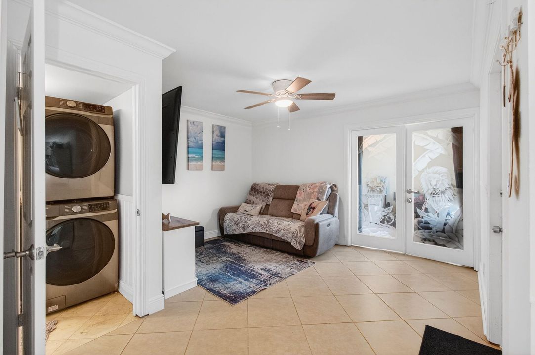 For Sale: $284,900 (2 beds, 2 baths, 1252 Square Feet)