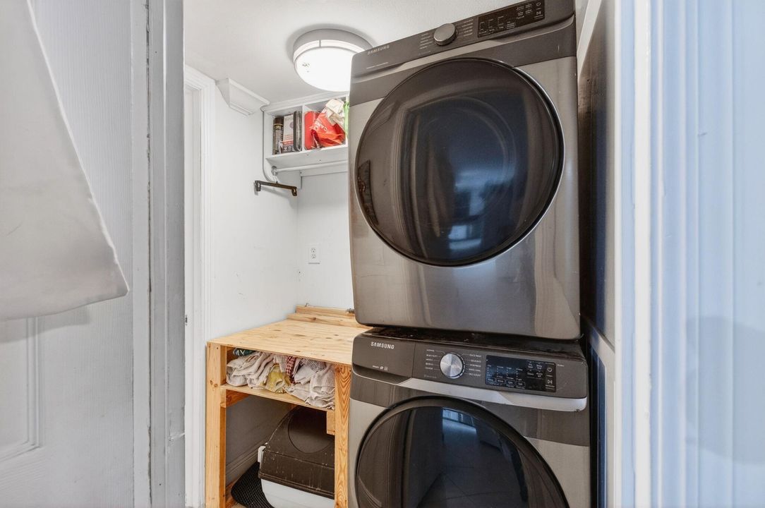 For Sale: $284,900 (2 beds, 2 baths, 1252 Square Feet)