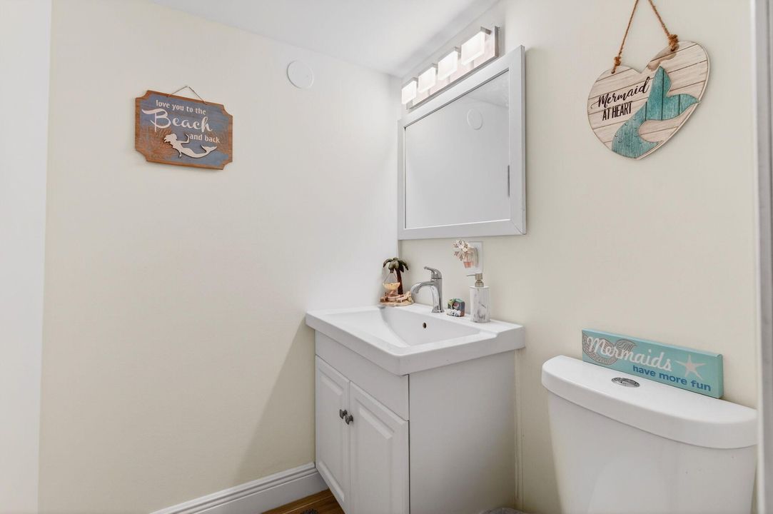 For Sale: $284,900 (2 beds, 2 baths, 1252 Square Feet)