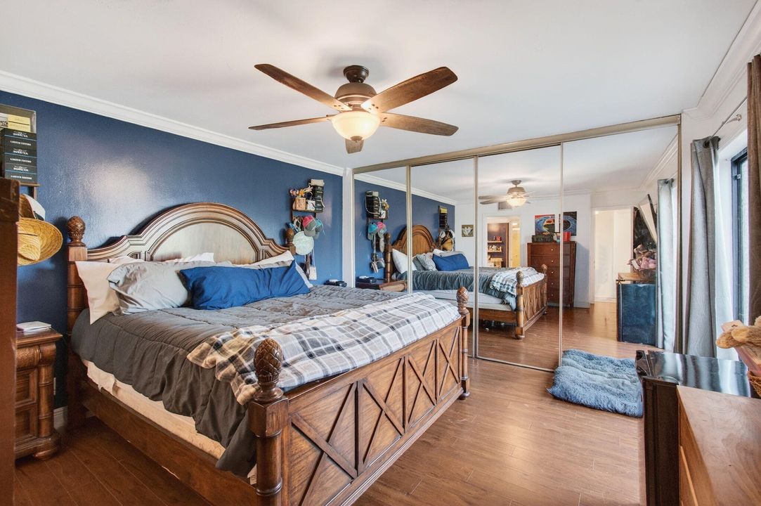 For Sale: $284,900 (2 beds, 2 baths, 1252 Square Feet)