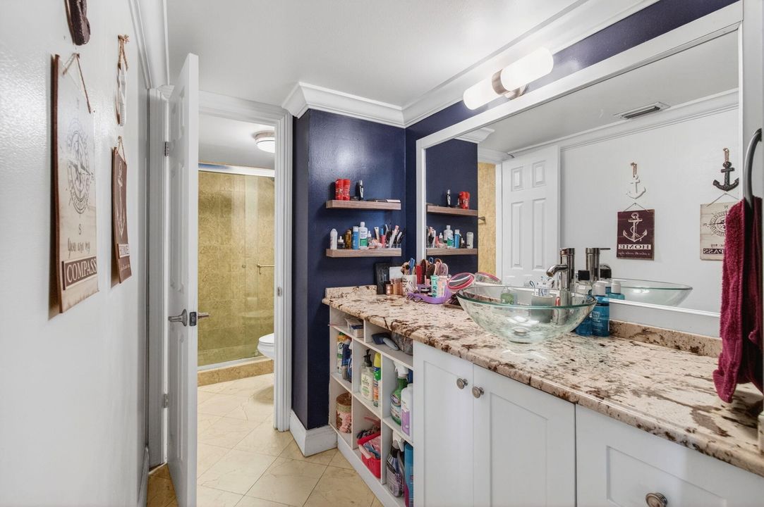 For Sale: $284,900 (2 beds, 2 baths, 1252 Square Feet)