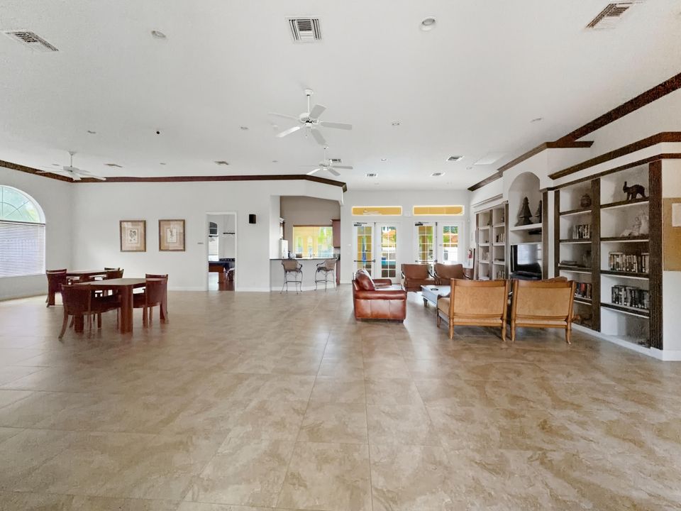 En Venta: $649,000 (3 camas, 2 baños, 1869 Pies cuadrados)