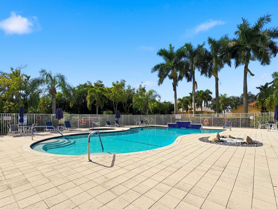 En Venta: $649,000 (3 camas, 2 baños, 1869 Pies cuadrados)