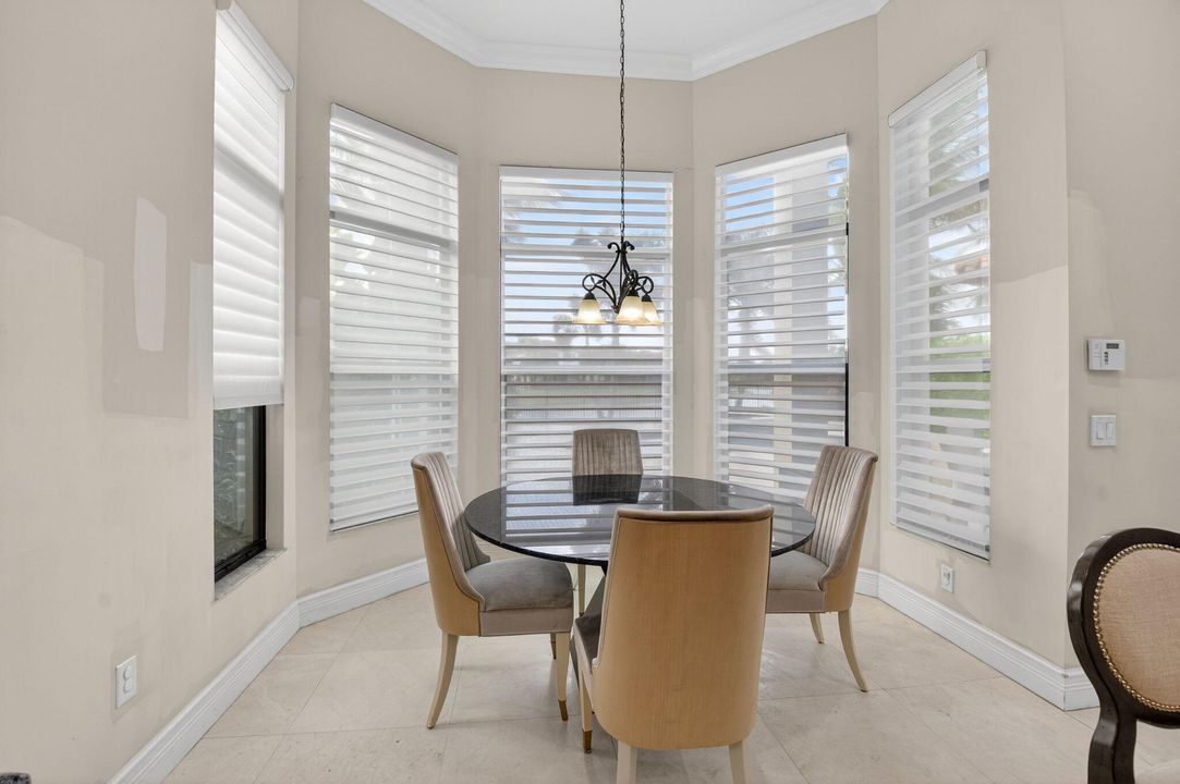 На продажу: $2,300,000 (4 спален, 5 ванн, 3932 Квадратных фут)