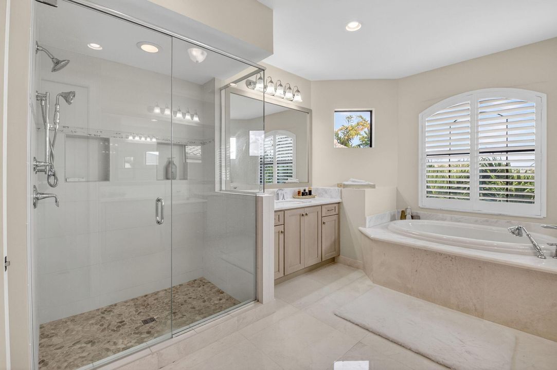 На продажу: $2,300,000 (4 спален, 5 ванн, 3932 Квадратных фут)