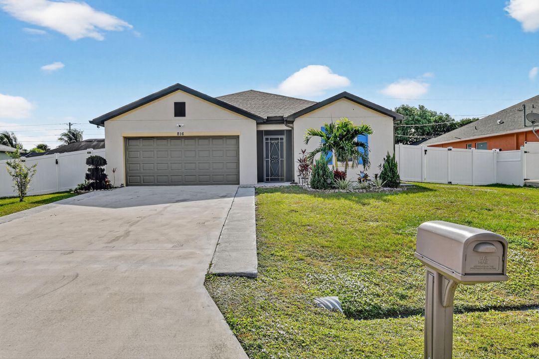 For Sale: $529,000 (4 beds, 3 baths, 2126 Square Feet)