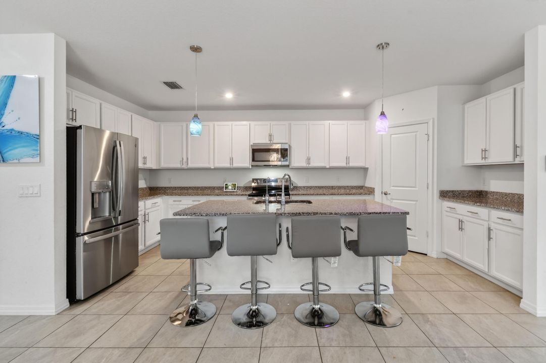 For Sale: $529,000 (4 beds, 3 baths, 2126 Square Feet)