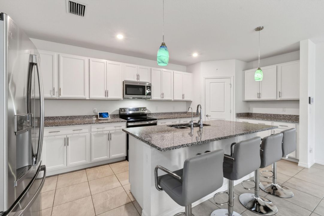 For Sale: $529,000 (4 beds, 3 baths, 2126 Square Feet)