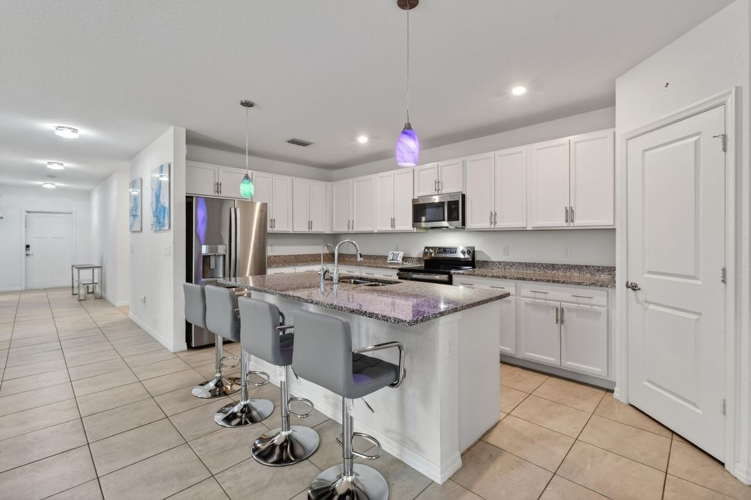 For Sale: $529,000 (4 beds, 3 baths, 2126 Square Feet)