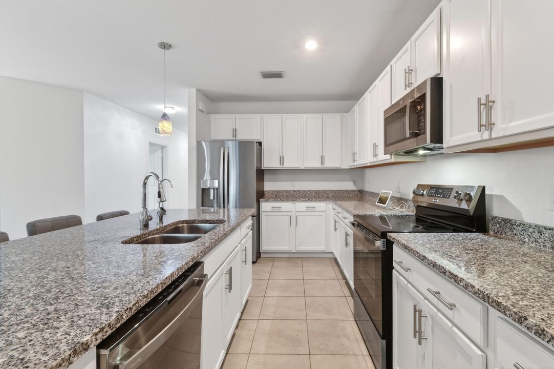 For Sale: $529,000 (4 beds, 3 baths, 2126 Square Feet)