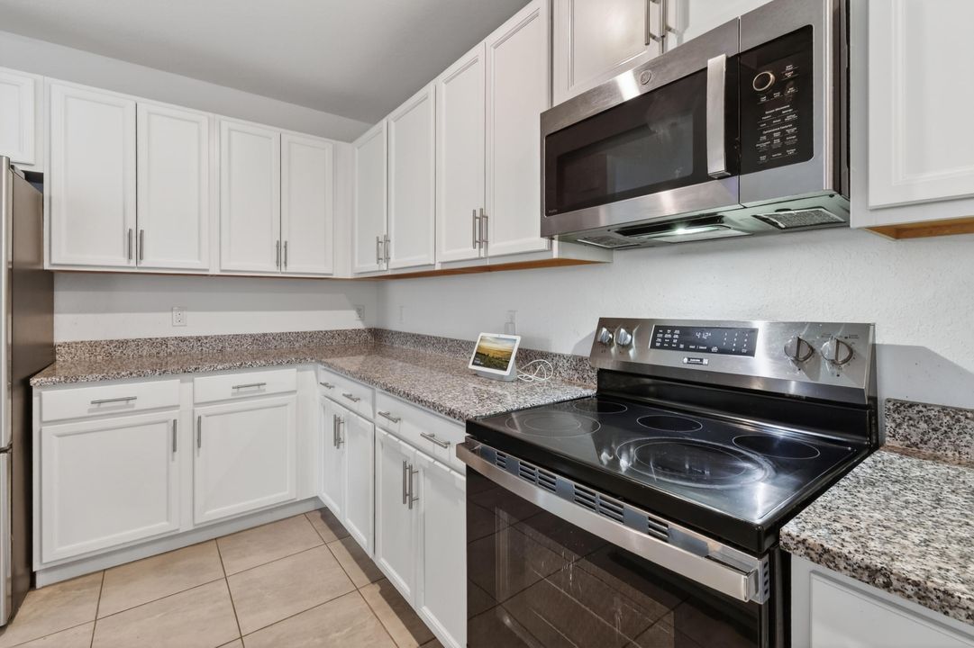 For Sale: $529,000 (4 beds, 3 baths, 2126 Square Feet)